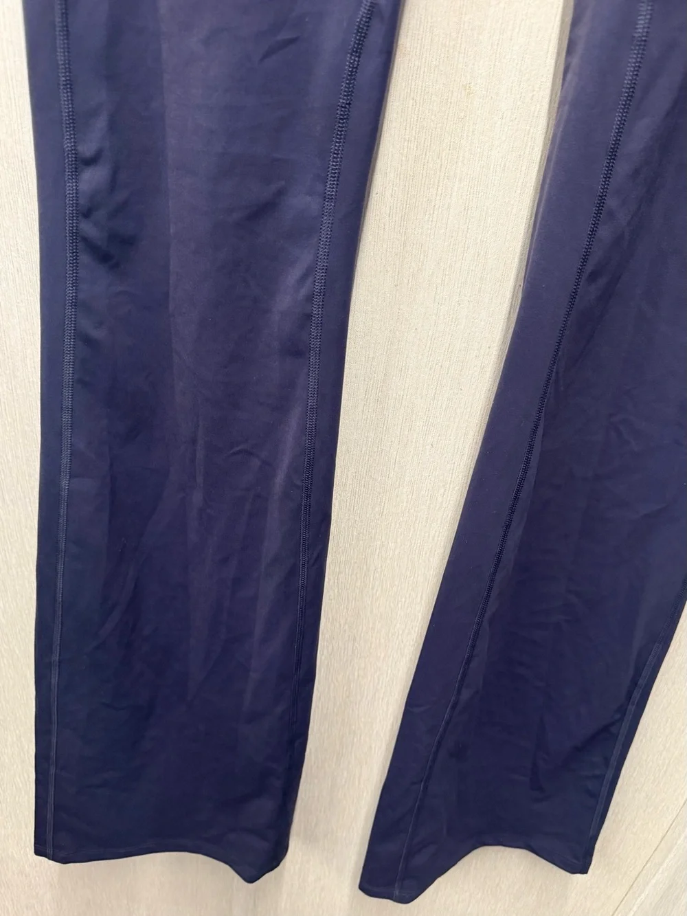 NWOT Halara UltraSculpt Navy Scrunch Butt Flare Yoga Leggings, Size L UltraTall